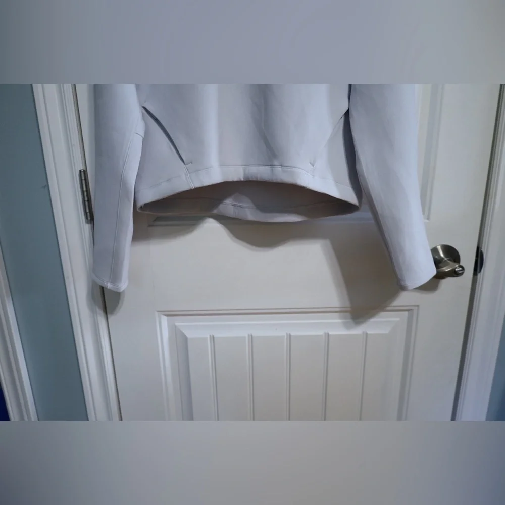 Lululemon AirWrap Pullover Hoodie Alpine White Womens Size 4 - Picture 5 of 10